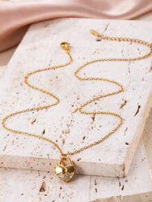 Colar Banhado a Ouro 18K de Aço Inoxidável com Pingente de Chave e Cadeado Decorado com Cubic Zircônia, Corrente Delicada para a Clavícula, Presente de Joias da Moda para Mulheres - Ouro amarelo - Visão 4