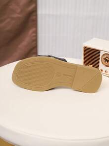 Children's Fashionable Outdoor Slippers, Summer Flat Shoes, One-Piece Sandals, New Stylish Elegant Minimalist - Black - View 9