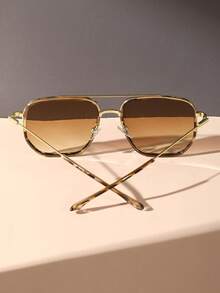 1 Pair Women's Fashionable Leopard Print High-End Geometric Dual-Beam Fashion Glasses, Suitable For Dates, Music Festivals, And Other Occasions, Versatile And Stylish - Tortoiseshell With Gold Frame and Tea Leaves - View 6