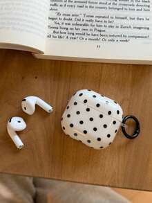 极简韩风黑白波点Pro 3耳机保护套，兼容第三代，保护套兼容苹果第二代新款，小众心形吊坠，防摔，兼容第四代