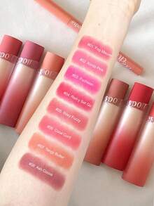 ESpoir 丝绒哑光唇膏，哑光妆效，持久显色，3克 - #05 ROSY FUZZY - 查看 7