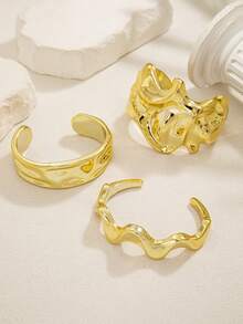 Set de 3 piezas de brazaletes anchos de acrílico con pliegues geométricos de moda, uso versátil diario para mujeres - Dorado - Ver 3