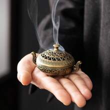 1pc Brass Incense Burner, Nepali Style Brass Incense Holder | Metal | Incense Stand | Suitable For Small Coil Incense, Small Incense Plate, Yoga Meditation, Home Decor | Valentine's Day, Daily Use - Applicable For Homestay, Tea Room, Office, Bedroom Decor, Tea Ceremony Display - Multicolor - View 1