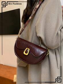 复古酒红色马鞍包，宽肩带，酒红色斜挎包，日常通勤腋下包