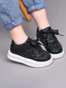 1 Pair Unisex Glitter Flat Sneakers, Soft Sole Non-Slip Infant Casual Walking Shoes, Fashion Versatile Children Outdoor Running Shoes, Suitable For All Seasons - Black - View 3
