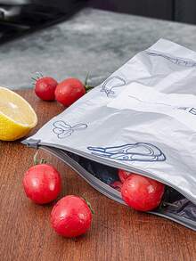 45个装可重复使用的铝箔食品保鲜袋 - 抗菌铝箔食品保鲜袋，带密封拉链，是厨房必备的食品分装和保鲜袋。铝箔保鲜袋能有效整理和保存冷冻室中的食物。