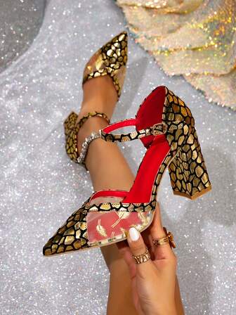 2pcs/Set Pointed Toe Mesh Sandals For Women, Chunky Heel, High-End Elegant French Style, Hollow Out Breathable Gold Color, Summer 2026 New Arrival