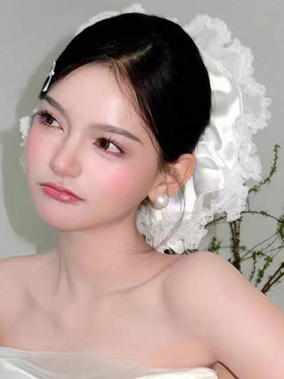 1件 2026春季新款法式浪漫新娘头饰，法式蕾丝飘逸花卉新娘发箍，复古乡村风新娘发饰