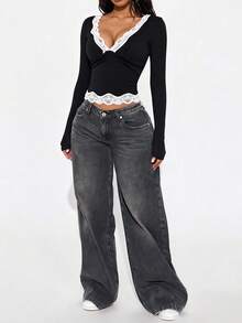Sexy V-Neck Contrast Lace Fitted Women Top - Black - View 6