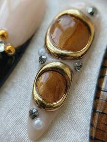 10 PCS Y2K Punk Handmade Long Almond Press On Nails, Cool Tiger Animal Print & Black White French With 3D Gold Chrome For Women Party, Removable Reusable Nail Set (Jelly Glue & Nail File Incl.) - Multicolor - View 4