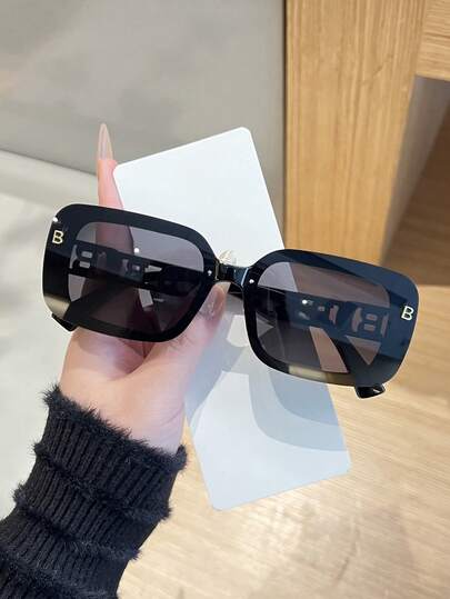 1 pieza Gafas de mujer con marco cuadrado pequeño de plástico, retro y elegante, con patas con letra hueca personalizada, diseño europeo y americano cool de hip-hop, clásico minimalista casual y versátil, decorativo y de moda, adecuado para fiestas y fotografía callejera