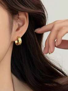 1 Pair Minimalist Elegant Unique Asymmetrical Textured Geometric Design Copper Hoop Earrings For Women - Yellow Gold - View 5
