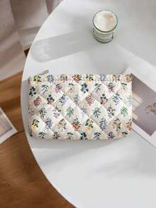 1个菱形花卉女士化妆包，大容量优雅拉链收纳袋，可爱花卉图案整理包，便携旅行手拿包，可装手机、口红、化妆品、洗漱用品、香水、护肤品、耳机、小物件等，适合作为伴娘礼物、母亲节礼物、生日礼物、送给朋友和老师的礼物，也可用于家居装饰、浴室和客厅。 - 米色 - 查看 8