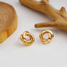 1 对法式简约金属十字交叉 C 形环状耳钉，适合女士 - 金色 - 查看 15