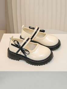 1 Pair Infant/Toddler Girls' Black Patent Leather Flat Shoes, Hook And Loop Non-Slip Durable Soft Sole Comfortable Lightweight Outdoor Shoes, 1-7 Years Old; 1 Pair Soft Leather Bowknot Baby Girl Walking Shoes, Breathable; 1 Pair Cute Round Toe Mary Jane Girls Shoes, Comfortable Lightweight For Casual, Shopping, Travel, Party, Suitable For 1-7 Years Old - White - View 3