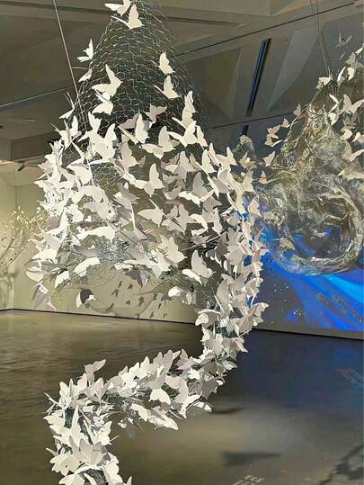 4pcs White 3D Butterfly Decorations, Realistic Decor For Holiday Scenes, Home Decor, Party Themes, DIY Crafts, Party Backdrops, Gift Box Accessories