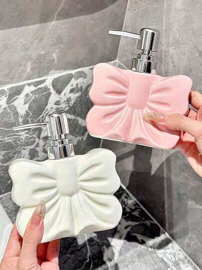 Cabin Kangaroo 1pc Nordic Style Cute Bow Ceramic Refillable Shampoo Bottle And Body Wash Bottle, High-End Bathroom Decoration, Gift For Birthday/Holiday, For Him/Her Fall Decor Back To Schoo