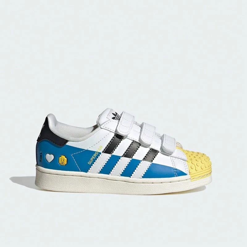 Zapatos deportivos con puntera de concha Adidas X Lego para niños, zapatillas con velcro para niños, puntera de concha texturizada, contraste de color azul y amarillo, zapatos deportivos casuales duraderos y antideslizantes - Blanco - Ver 1