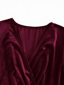 RNU Đầm maxi nhung màu đỏ tía trơn dành cho nữ, cổ chữ V, thiết kế thắt eo, trang phục thanh lịch cho phái nữ, đầm dạ hội thu/đông, thích hợp cho tiệc tùng, hẹn hò, kỳ nghỉ, các dịp thường ngày, đầm maxi xếp ly, đầm sinh nhật màu đỏ, trang phục mùa đông, thời trang đa năng, thiết kế độc đáo, đầm ngày lễ tình nhân, trang phục lễ hội, đầm dài năm mới, đầm maxi dài tay dáng chữ A duyên dáng dành cho khách dự đám cưới, mùa xuân/hè. - Màu đỏ tím - Xem 9