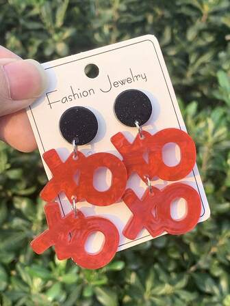 Un par de pendientes largos de acrílico rojo de "XO" para el Día de San Valentín - Joyería de moda para mujeres, pendientes colgantes dulces y elegantes del estilo Y2K, para uso diario, citas, atuendos del Día de San Valentín