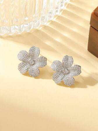 1 Pair Luxury Cubic Zirconia Flower Earrings, Made Of Compliant Copper Material That Won't Fade Or Cause Allergies, Suitable For Weddings, Parties, Galas, Holiday Gifts