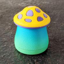 全新独特卡通蘑菇造型塑料锌合金金属研磨器，哑光和亮光表面处理，4层手动研磨器，多种款式可选，必备吸烟配件，节日礼物！ - 均碼 - 查看 17