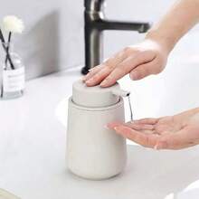 1 pieza Dispensador de jabón de plástico mate de 11 onzas - Estilo minimalista moderno, adecuado para encimeras de baño y cocina - Beis - Ver 1