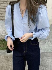 Blusa con cuello en V francés, con volantes, mangas abullonadas para mujeres, diseño único, estilo coreano elegante, adecuada para primavera y otoño - Azul - Ver 4