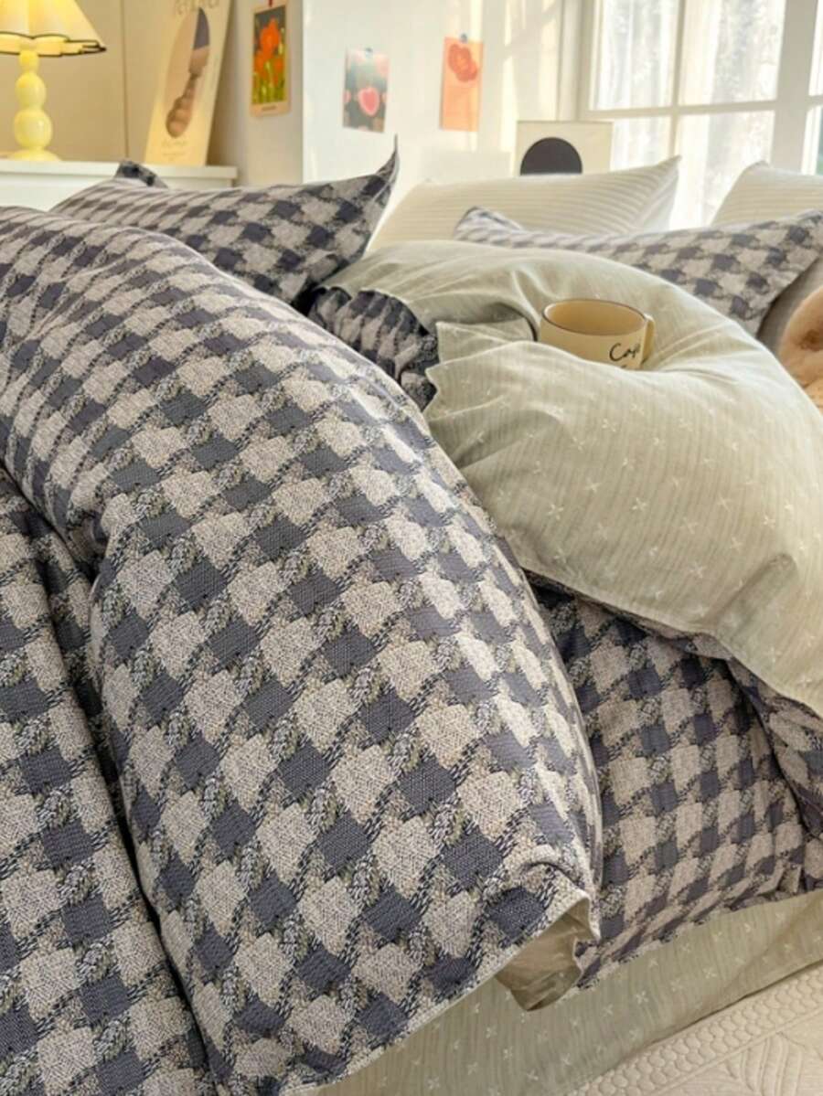 Gray & Light Green Houndstooth Pattern Soft & Comfortable Bedding Set, Includes 1 Duvet Cover, 1 Fitted Sheet, 2 Pillowcases, No Filling, Suitable For Bedroom, Dorm, Home Use, Available In Multiple Sizes For Twin, Full, Queen - Multicolor - View 1