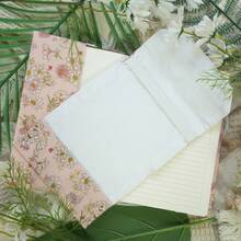 1个A5/A6粉色菊花图案笔记本保护套，笔记本保护套，杂志保护套，办公用品，返校用品