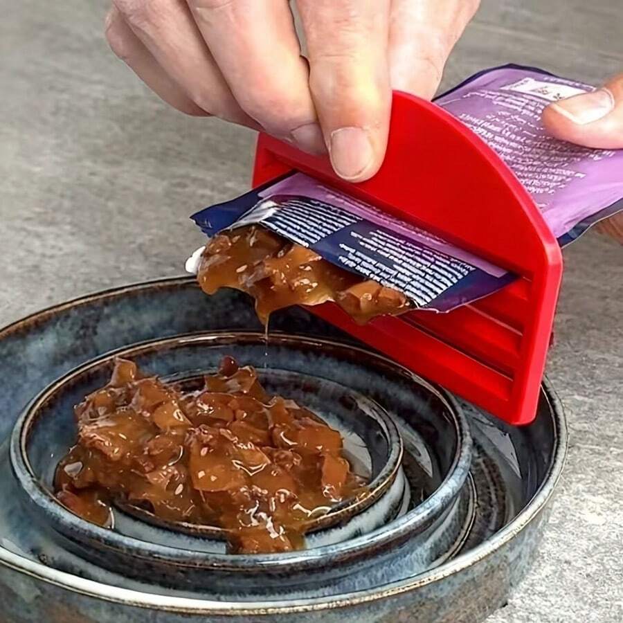 1/2Pcs Pet Food Squeezer Tool,Hygienic Easy-Clean Cat Treats Squeezer To Maximize Meal Efficiency & Waste (For Cat Owners) - Cost-Effective Cat Supplies, Easy-Open Lid & One-Touch Operation - No Assembly Needed, Compact Design, Durable Plastic - Three-hole Food Extruder - View 1