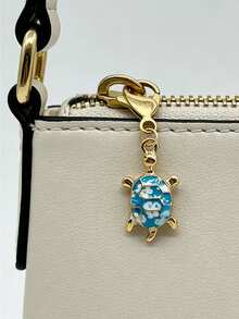 彩色海龟金属钥匙扣，时尚汽车配件，优雅汽车挂件，耐用背包挂饰，钱包挂件，男女通用趣味钥匙扣，耳机挂件，手机壳挂件，迷你龙虾扣，轻巧百搭，时尚吸睛，适用于车钥匙和手提包，周年纪念礼物，情人节礼物，新年礼物 - 彩色 - 查看 4