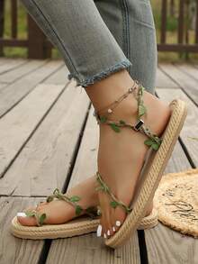 Criss-Cross Strap Forest Style Flat Woven Toe-Ring Sandals, Suitable To Pair With Dresses, Bohemian Style