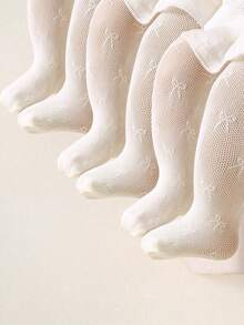 This Slim-Fit Pant Features A Jacquard Pattern And Beige Bow Design, Suitable For Baby Girls Aged 1-3 Years Old. It Is A Summer Baby Girl Legging Made Of Velvet Fabric, Comfortable And Soft, Caring For The Delicate Skin Of Newborns. Suitable For Babies Aged 0-3 Years Old. In Summer, It Can Be Paired With A Cute Princess-Style Dress. This Fashionable And Versatile Jumpsuit Is Also A Great Choice, Suitable As A Christmas/Thanksgiving Gift.