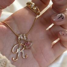 1pc Customized Dainty Luxurious Cream-Inspired Hypoallergenic Pink Heart & Floral 26 English Letter Necklace, Family, Friends, Couples, Valentine's Day, Party, Proposal, Jewelry Gift For Her - White - View 6