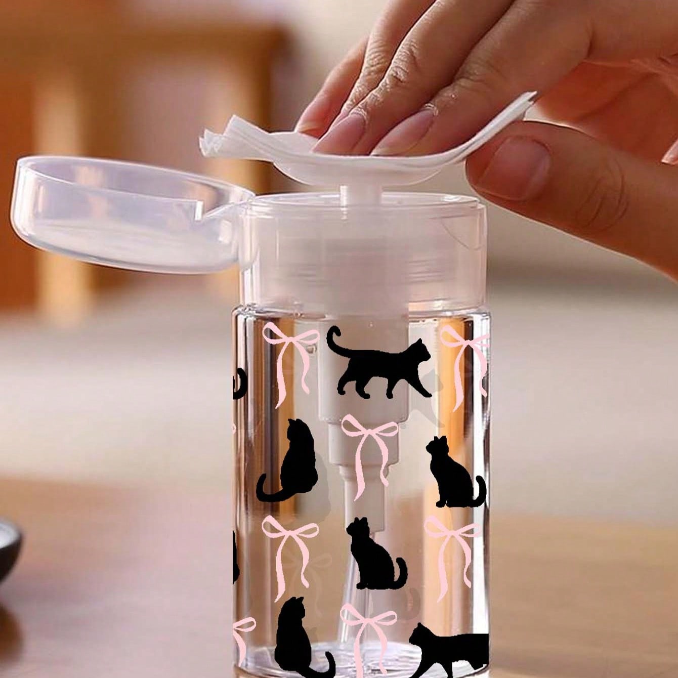 New Refillable Transparent Pet Travel Bottle, Black Cat Bow Design, Suitable For Decanting Makeup Remover Products, Comes With 3.38 Oz/6.76 Oz Portable Pump, Applicable For Nail Polish Remover, Toner And Makeup Remover, Rounded Top Design, Hand Wash Only, Reusable (Manual Measurement, 2cm Error Is Normal; Milliliter Is The Precise Unit)