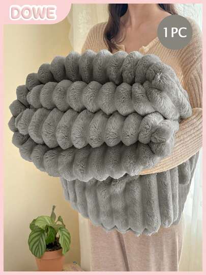 1件装奢华双面仿毛皮毯 - 舒适条纹法兰绒，柔软保暖，适合午睡、办公、露营、沙发 - 多功能涤纶床罩，完美圣诞礼物，压缩包装，轻盈优雅，触感如云朵般柔软