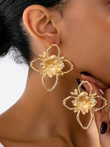 زوج من أقراط قطرة الزهرة المعدنية الذهبية المبالغ فيها بطراز قديم للنساء، مجوهرات أنيقة مناسبة للارتداء اليومي والمناسبات والحفلات والولائم، هدية للأصدقاء - الذهبي - مشاهدة 1