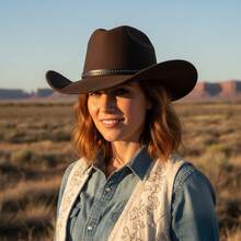 Felt Cowgirl Hat Stylish Decorative Belt Western Hat Wide Brim Jazz Cap For Daily Life And Party - màu nâu sô cô la - Xem 3