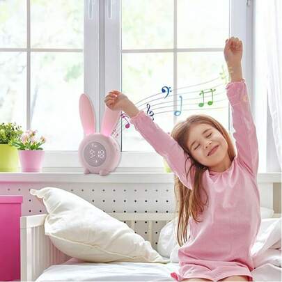 Este despertador infantil cuenta con luz nocturna, 6 tonos de llamada diferentes, un adorable diseño de conejito rosa, controles táctiles y es recargable. Es ideal para habitaciones de niños y niñas y ayuda a los niños a desarrollar buenos hábitos de sueño.