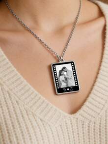 1pc Custom Photo Necklace,Customize Photo And Text,Square Pendant With Pictures,Commemorative Jewelry Gift, Fashionable Friend Gift, Perfect Valentine's Day Gift For Lovers, Couples, And Friends, Thoughtful Gift For Loved Ones On Mother's Day, Father's Day And Other Holidays, Perfect For Commemorative Parties, Thanksgiving, And Any Occasion - Multicolor - View 2