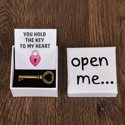 “打开我”惊喜盒，内含钥匙 - 附赠“你掌握着我心的钥匙”留言卡，是生日、婚礼、周年纪念日、情人节、圣诞节送给朋友和同学的完美礼物 - 适合任何场合