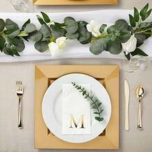 Sparkle and Bash M - Servilletas de papel para invitados - 4 x 8 pulgadas, 3 capas, blanco y dorado, 100 unidades, servilletas con inicial letra M para recepción de bodas y uso en fiestas - M - Ver 2