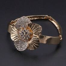 女士奢华花卉水钻首饰套装，金色花朵吊坠项链耳环手链戒指组合，适合宴会舞会佩戴