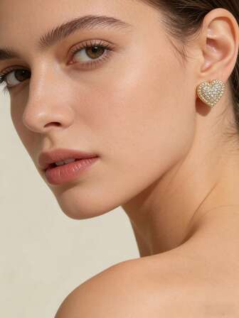 1 par de pendientes de botón con forma de corazón elegante, con triángulo brillante, joyería delicada y linda, adecuada para mujeres en vacaciones, fiestas, uso diario en las cuatro estaciones, regalo del Día de San Valentín o Día de la Madre para amantes y amigas, pendientes de invierno