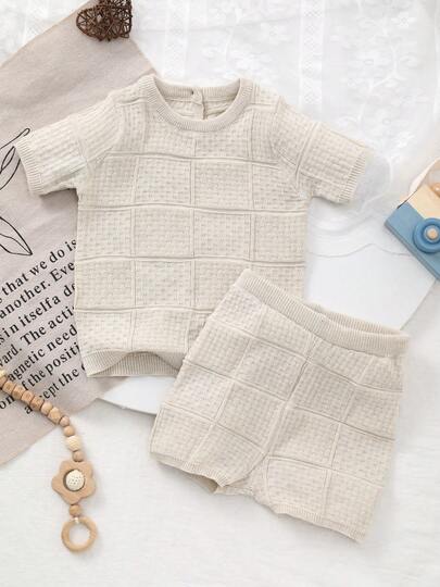 Baby Boy Chic Diamond Plaid Pattern Solid Color Knit Crew Neck T-Shirt + Matching Shorts Set, Retro Casual, Suitable For Daily Casual Wear