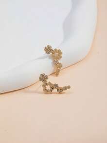 1 Pair Fashionable Minimalist Clover Stud Earrings, Jewelry For Women - Gold 10 - View 3