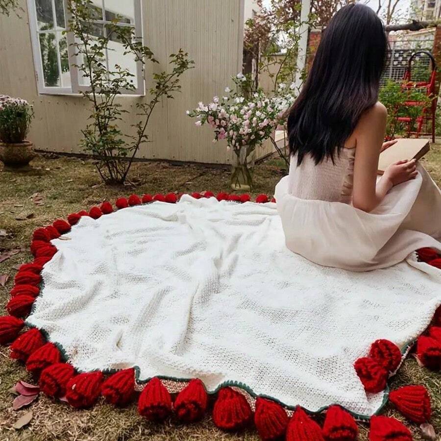 Crochet Flowers Bouquet Blanket, Handmade Rose Blanket, 24-43Inch Round Floral Soft And Lightweight Romantic Gifts For Birthday, Wedding, Home Decor, Bed, Sofa-Finished Product,Mother's Day Gift