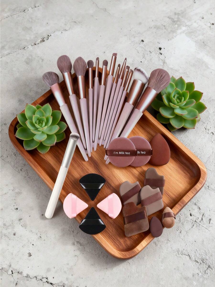27-Piece Makeup Brush Set, Including 13 Makeup Brushes, 6 Cookie-Shaped Makeup Air Cushions, 1 Concealer Brush, 1 Makeup Sponge, 2 Round Air Cushions, 4 Powder Puffs, And 1 Storage Bag. Suitable For Eyeshadow, Foundation, BB Cream, Concealer Makeup Brushes, Soft Integrated Makeup Tools For Women - Multicolor - View 1