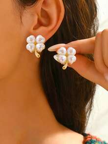 1 Pair Heart & Faux Pearl Stud Earrings, Elegant Four-Leaf Clover Design Earrings, Cute & Playful Earrings Suitable For Daily Wear, Gifts, Dates, Parties, Matching Outfits - White - View 6